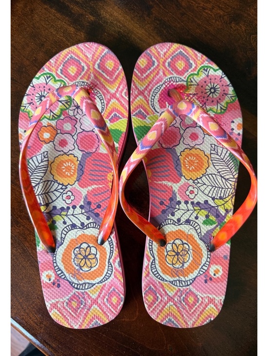 Vera Bradley Shoes - Vera Bradley Floral Pattern Pink and Orange Flip Flops Size 7-8
